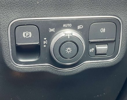 Mercedes-Benz B Class 2.0 B 200 AMG Line Edition Premium D Auto 5dr 60