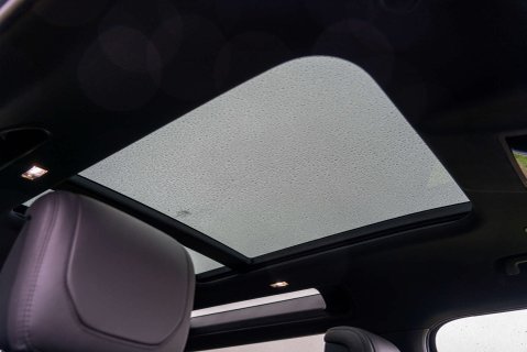 Land Rover Defender D300 X-Dynamic HSE 18