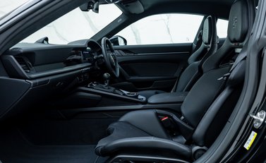 Porsche 911 GT3 (992.2) TOURING 16