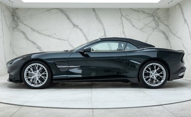 Aston Martin Vanquish Volante 4