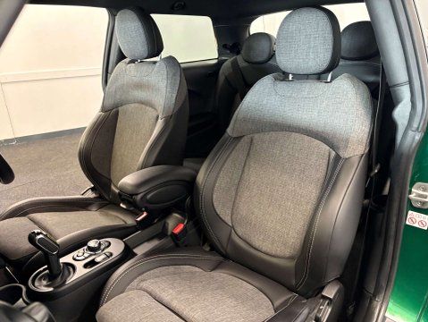 Mini Hatch Cooper S Electric Level 2 3dr 31