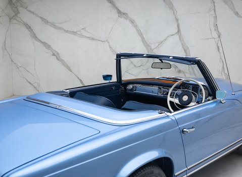 Mercedes-Benz 280 SL W113 Pagoda 46