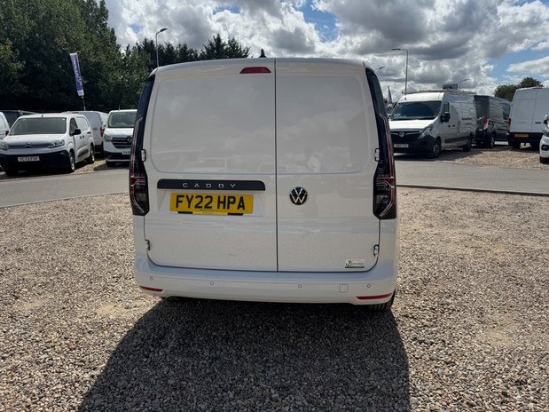 Volkswagen Caddy SWB L1H1 Low Roof Commerce Pro Air Con Alloys Sensors EURO 6 NO VAT 7