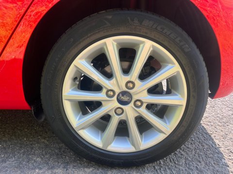 Ford Fiesta TITANIUM 4