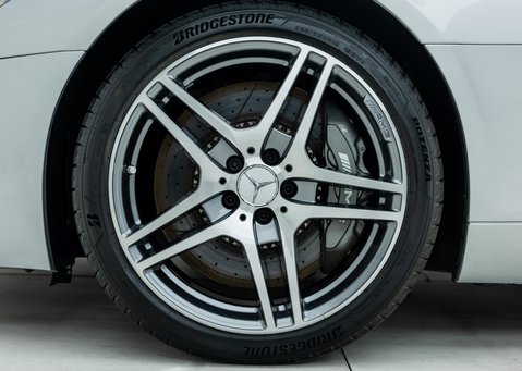 Mercedes-Benz SLS AMG 