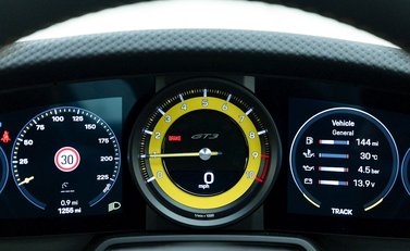 Porsche 911 (992) GT3 Touring 14