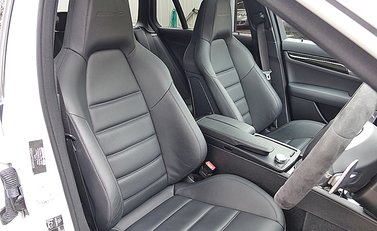 Mercedes-Benz C Class AMG Estate Edition 507 17