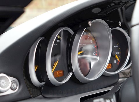 Porsche Carrera GT 25