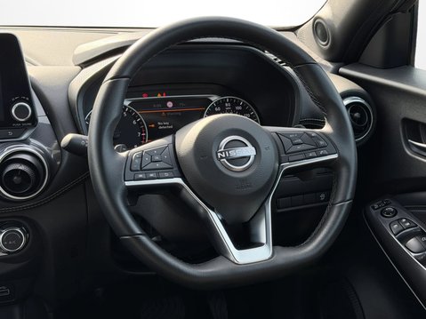 Nissan Juke 1.0 DiG-T 114 N-Connecta 5dr DCT 17