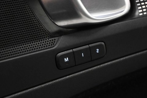 Volvo XC40 1.5 XC40 R-Design Pro T5 Recharge Auto 5dr 9