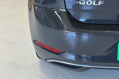 Volkswagen Golf 35.8kWh e-Golf Hatchback 5dr Electric Auto (136 ps) 75