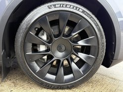 Tesla Model Y (Dual Motor) Long Range SUV 5dr Electric Auto 4WDE (384 bhp) 14
