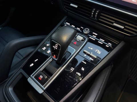 Porsche Cayenne V6 PLATINUM EDITION 66