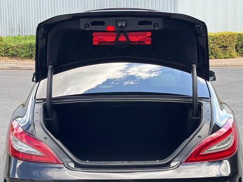 Mercedes-Benz CLS CLS220 D AMG LINE 29