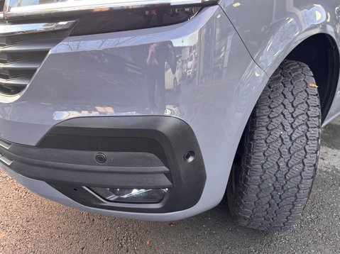 Volkswagen Transporter T32 TDI KOMBI HIGHLINE 4MOTION 81