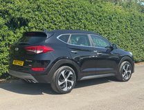 Hyundai TUCSON 2.0 CRDi Premium SE SUV 5dr Diesel Manual 4WD Euro 6 (136 ps) 5