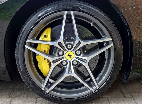 Ferrari California T 12