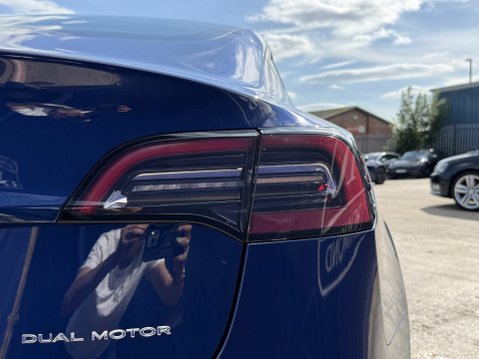Tesla Model 3 (Dual Motor) Long Range Saloon 4dr Electric Auto 4WDE (346 ps) 19