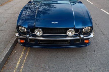 Aston Martin V8 Volante EFi 9