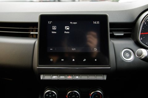 Renault Clio ICONIC TCE 28