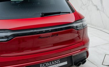 Porsche Macan GTS 35