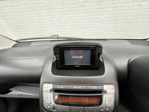 Toyota Aygo 1.0 VVT-i Go Euro 5 3dr 28