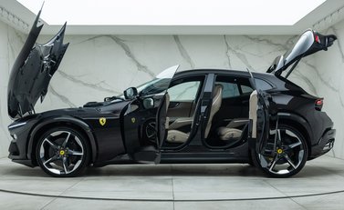 Ferrari Purosangue 6