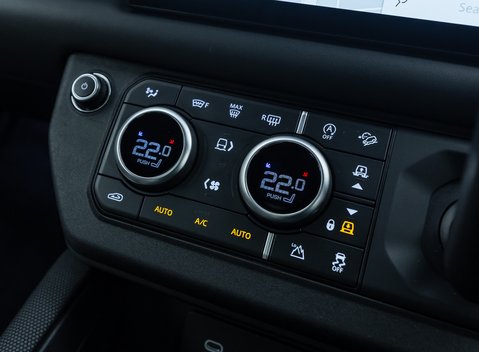 Land Rover Defender 110 V8 Carpathian Edition OVERFINCH 26