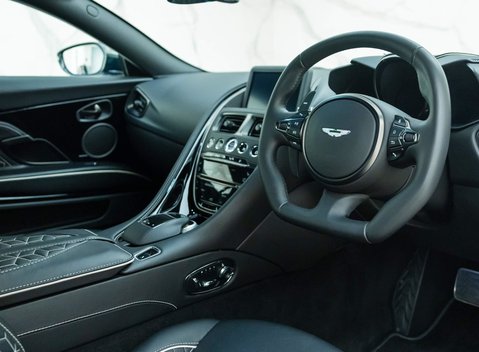 Aston Martin DBS Superleggera 15