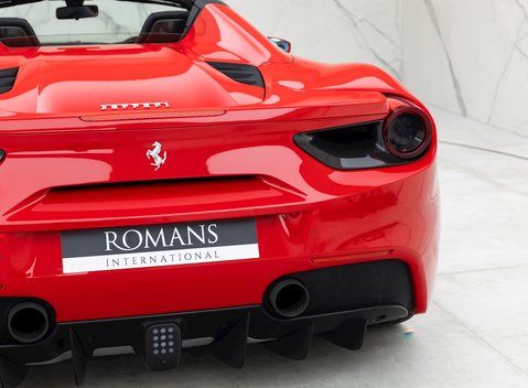 Ferrari 488 Spider 22