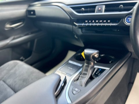 Lexus Ux 250H 46