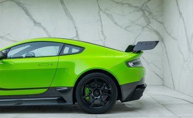 Aston Martin Vantage GT12 46