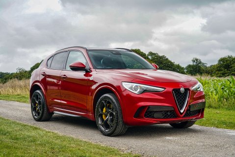 Alfa Romeo Stelvio QUADRIFOGLIO 2