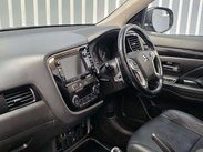 Mitsubishi Outlander 2.0h 12kWh GX4h SUV 5dr Petrol Plug-in Hybrid CVT 4WD Euro 6 (s/s) (200 ps) 8