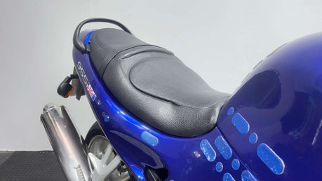 Triumph Sprint 2002 27K RUNNING PROJECT BIKE SPARES OR REPAIR SPORTS TOURER 27