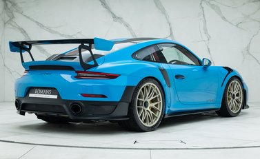 Porsche 911 GT2 RS Weissach (991) 3