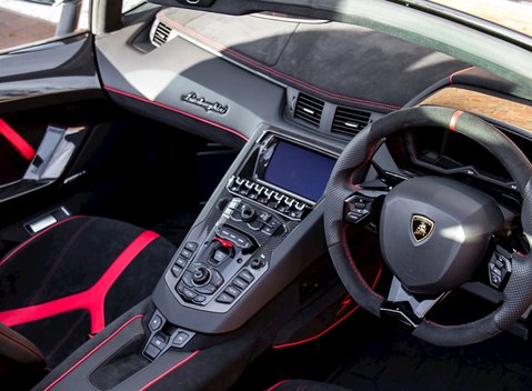 Lamborghini Aventador SV LP 750-4 Roadster 19