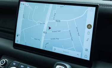 Land Rover Defender 90 V8 P525 URBAN 22