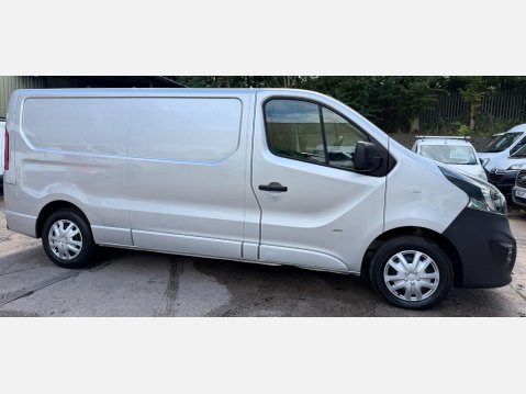 Vauxhall Vivaro 1.6 CDTi 2900 Sportive Panel Van 5dr Diesel Manual L2 H1 Euro 6 (120 ps) 21
