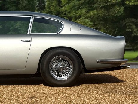 Aston Martin DB6 MANUAL 10