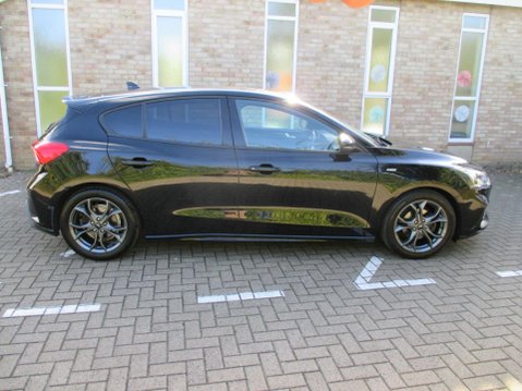 Ford Focus 1.0T EcoBoost ST-Line Euro 6 (s/s) 5dr 6