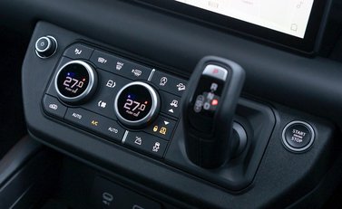 Land Rover Defender 110 X P400 22