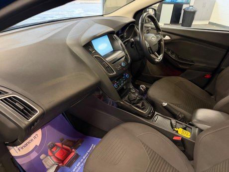 Ford Focus 1.0T EcoBoost Titanium Euro 6 (s/s) 5dr 35