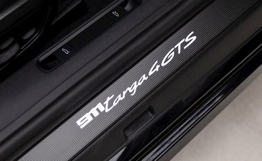 Porsche 911 (992) Targa 4 GTS 21