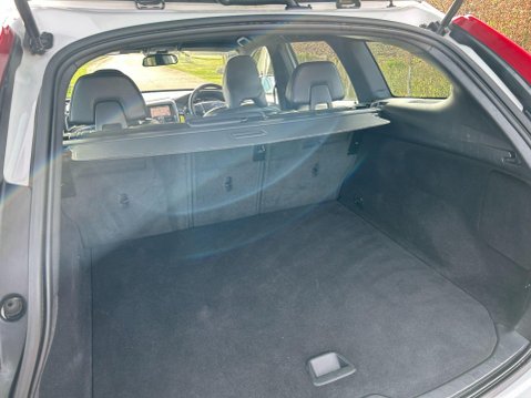 Volvo XC60 2.0 D4 R-Design Nav Auto Euro 6 (s/s) 5dr 19