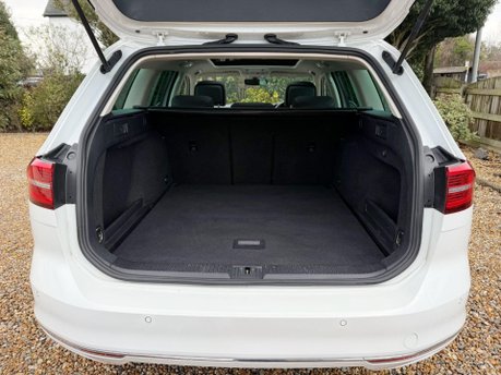 Volkswagen Passat 2.0 TDI GT DSG Euro 6 (s/s) 5dr 28