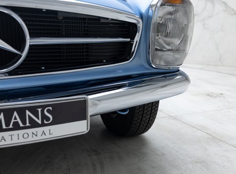 Mercedes-Benz 280 SL W113 Pagoda 40