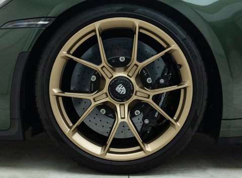 Porsche 911 GT3 TOURING (992) 28