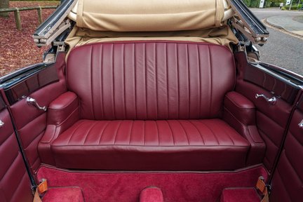 Mercedes-Benz 220 W21 22