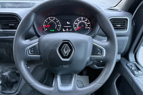 Renault Master 35 L3H3 LONG WHEEL BASE - REVERSE CAMERA - NEW MOT - FULL SERVICE HISTORY 9
